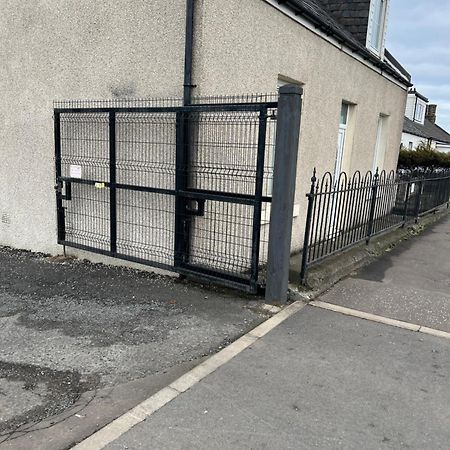 4 Bed Bungalow Near Airport Edinburg Exteriör bild