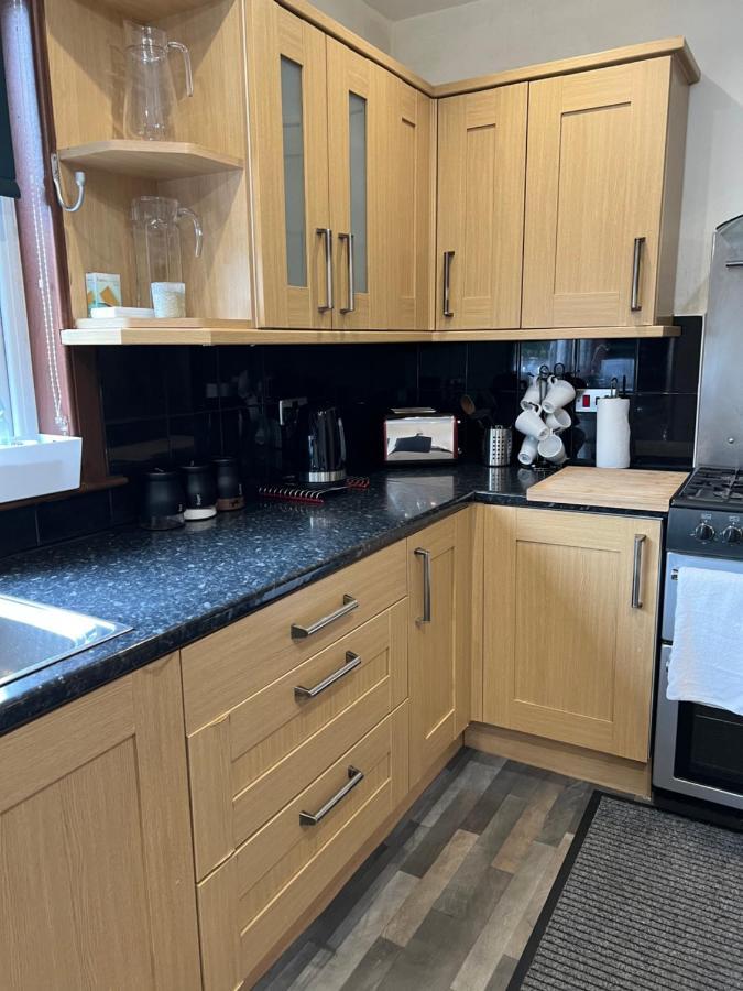 4 Bed Bungalow Near Airport Edinburg Exteriör bild