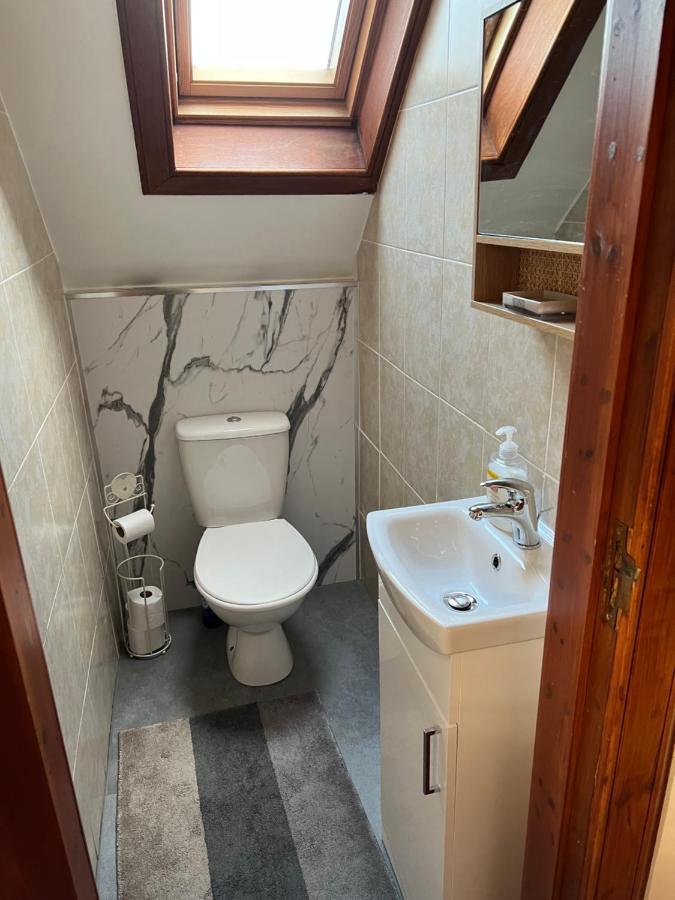 4 Bed Bungalow Near Airport Edinburg Exteriör bild