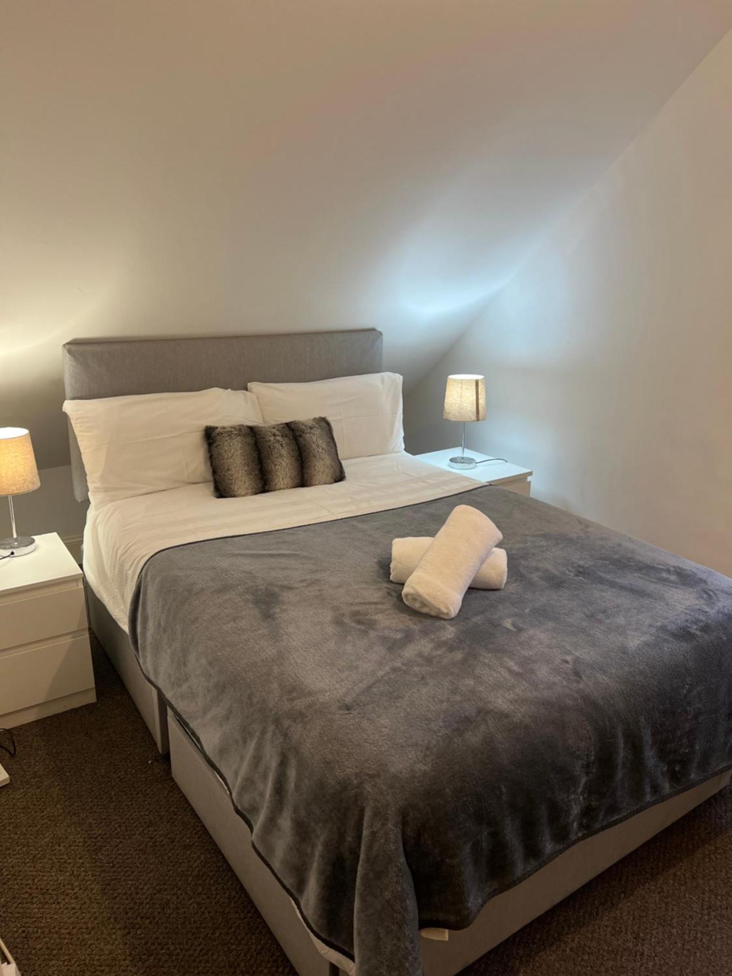 4 Bed Bungalow Near Airport Edinburg Exteriör bild